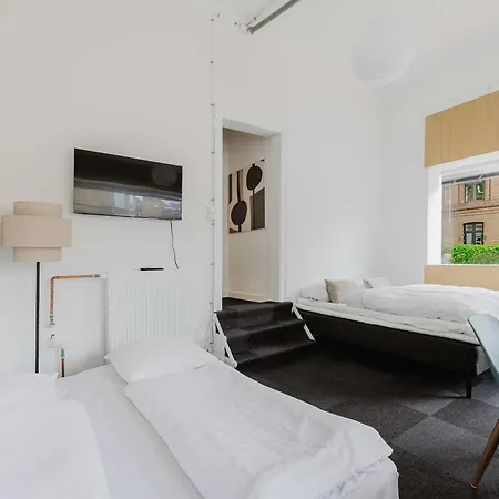 Nomad Lakes Grand For 12 Semesterbostad